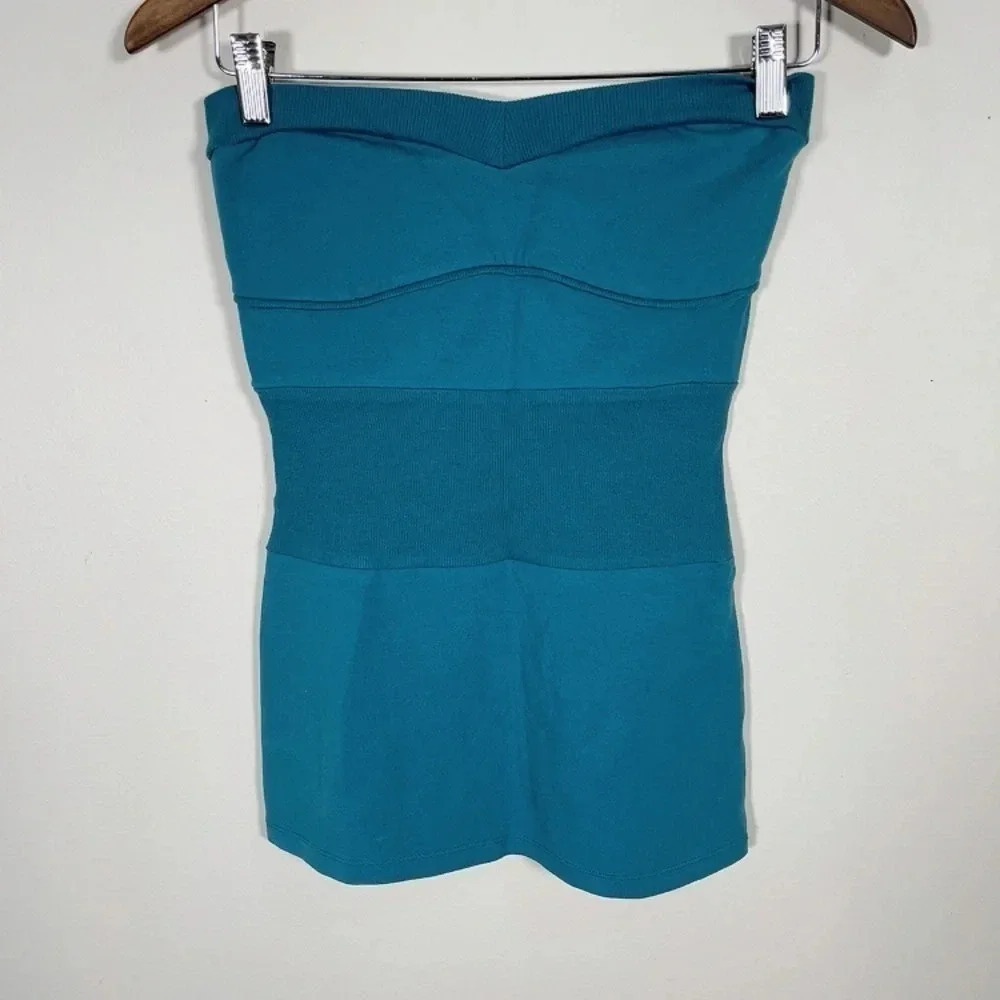 🌟✨2 for $30✨🌟 Aritzia Wilfred Strapless Knit Top